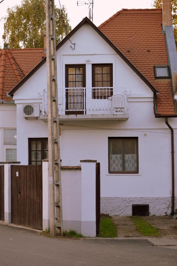 Valentin Haz Hotel Szentendre Buitenkant foto